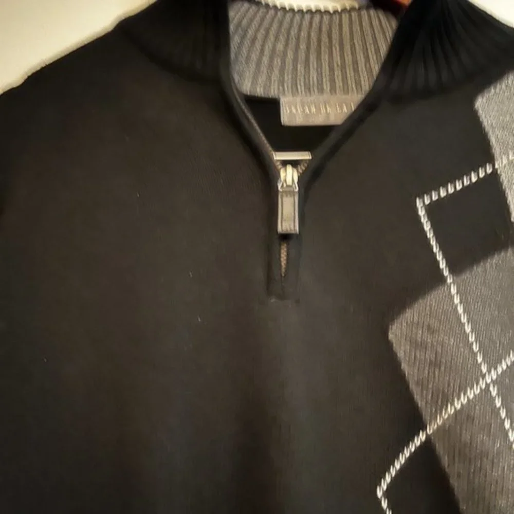 Oscar De La Renta Black‎ Argyle Sweater – Zipper Collar – Size Medium